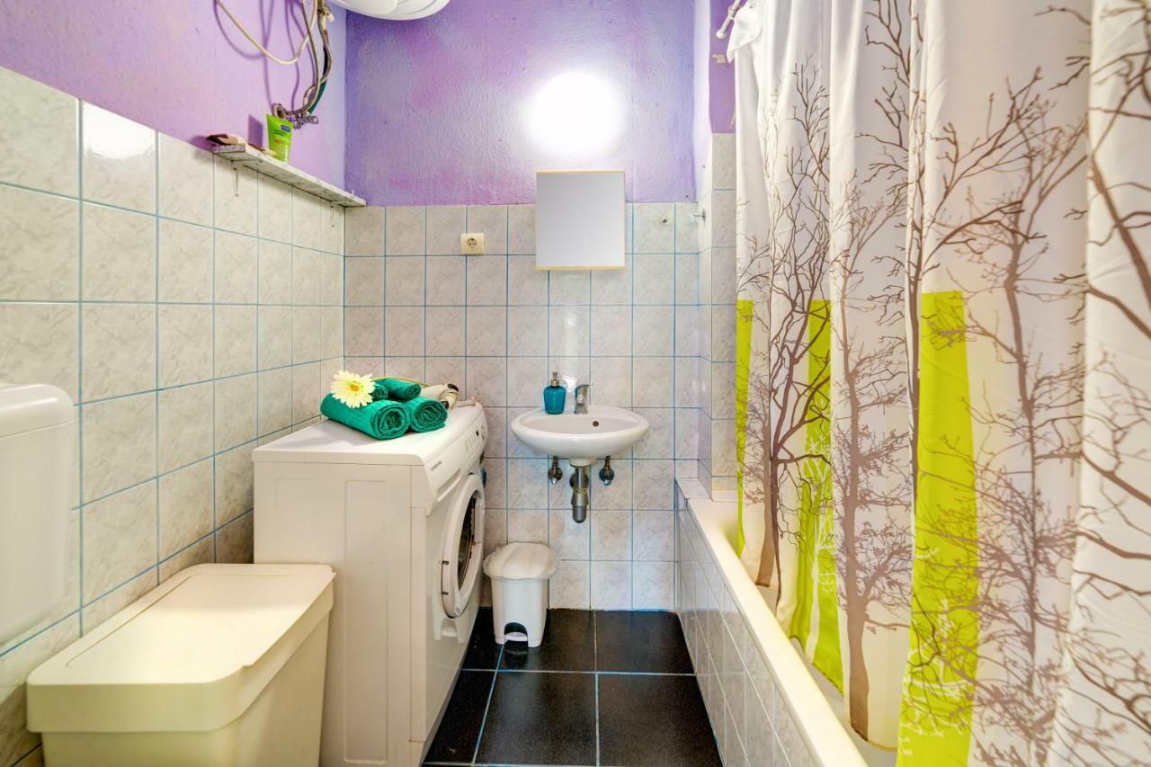 Green Apartment Budapest Bagian luar foto