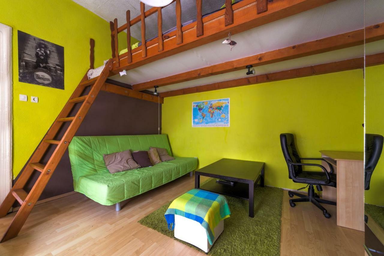 Green Apartment Budapest Bagian luar foto