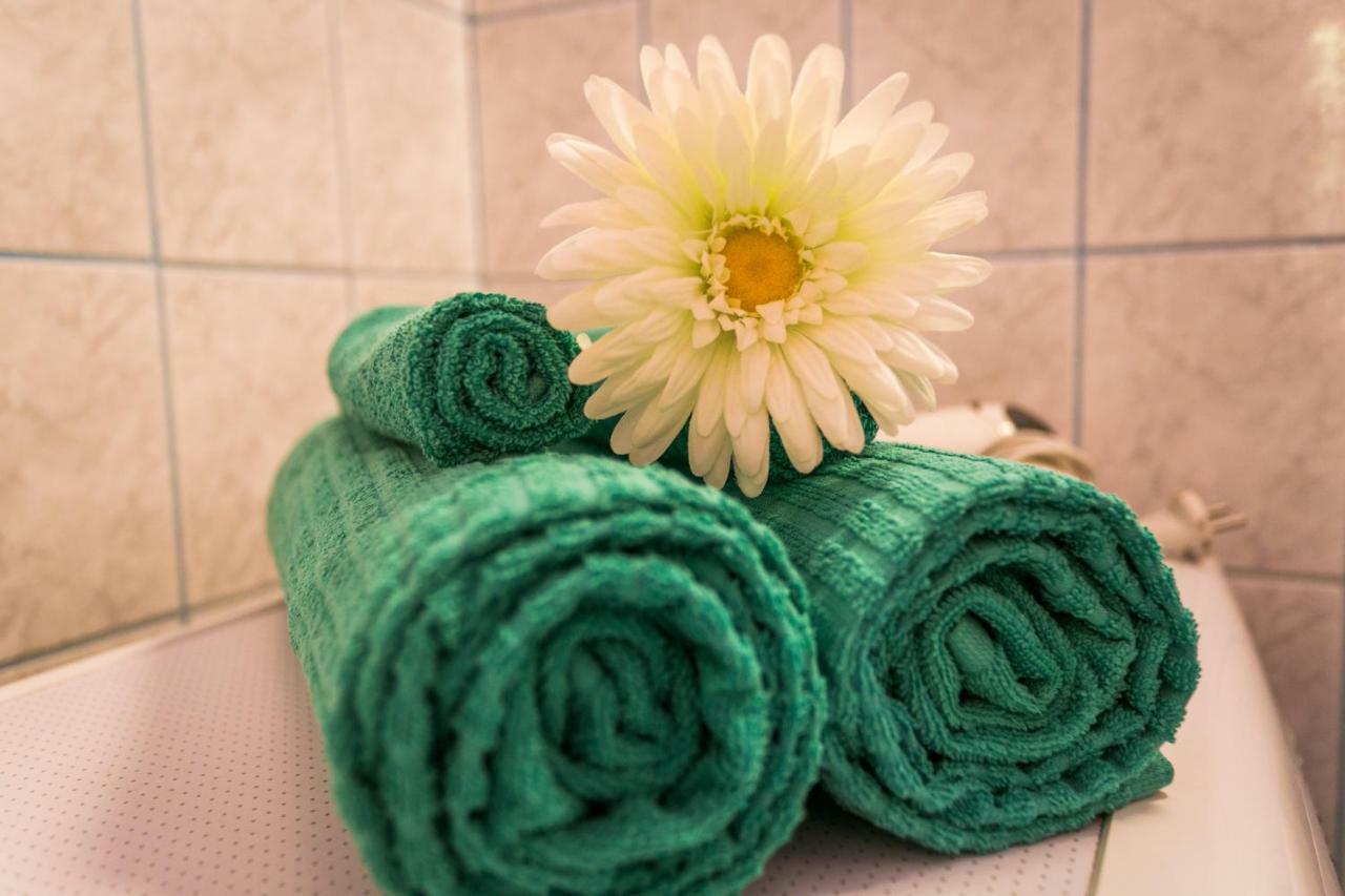 Green Apartment Budapest Bagian luar foto